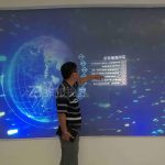 互動(dòng)投影墻匯聚光影，成為企業(yè)信息展示的新媒介！