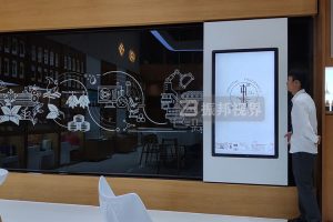 滑軌屏作為企業產品演示的解決方案，能否增強產品的傳達效果？